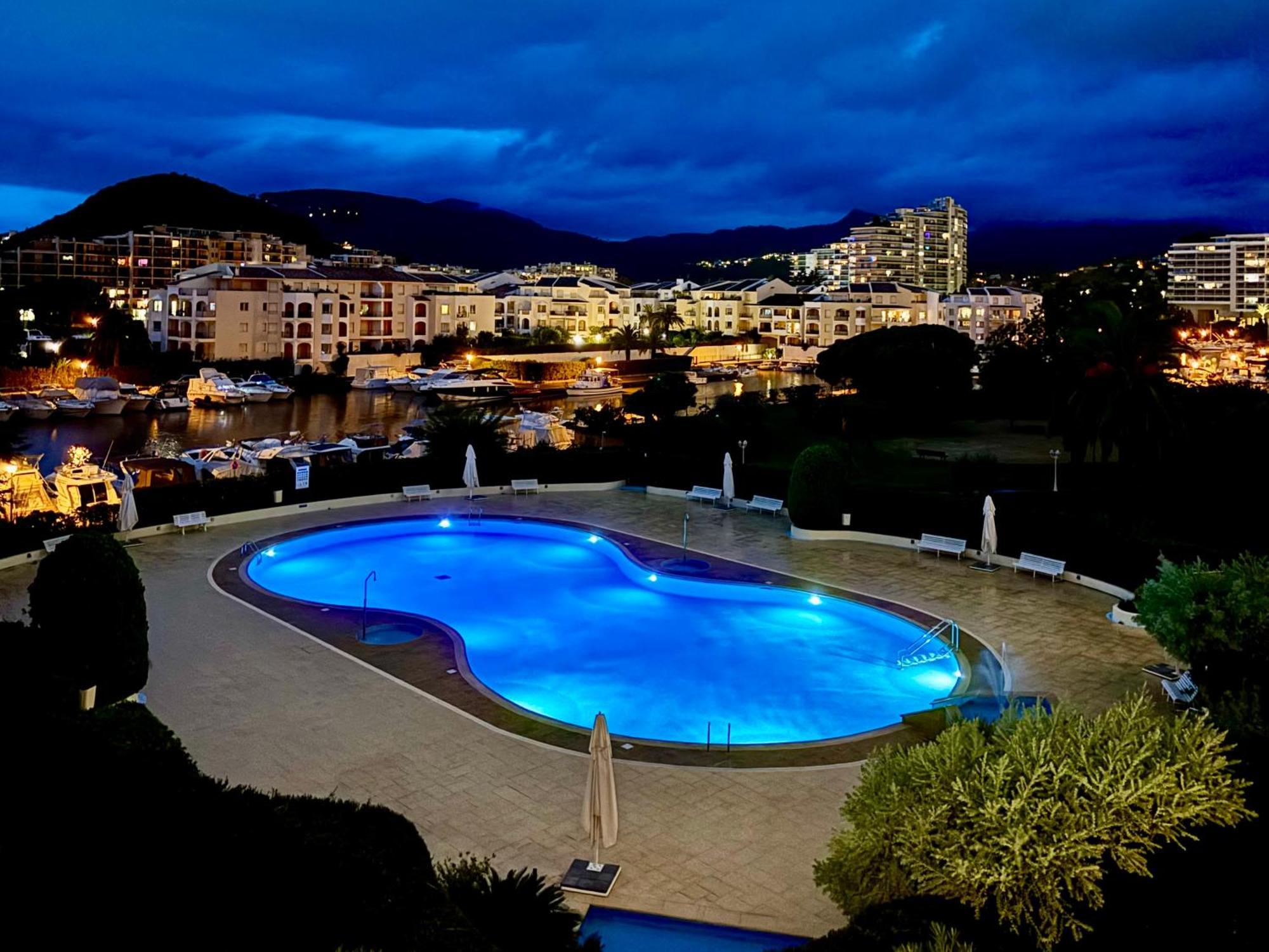 Somptueux 3 Pieces Vue Sur Piscine Villa Mandelieu Buitenkant foto